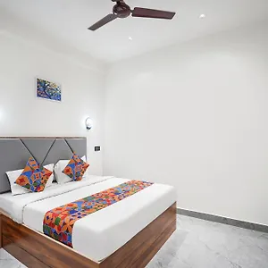  Guest house Fabhotel The Shivaay Palace India
