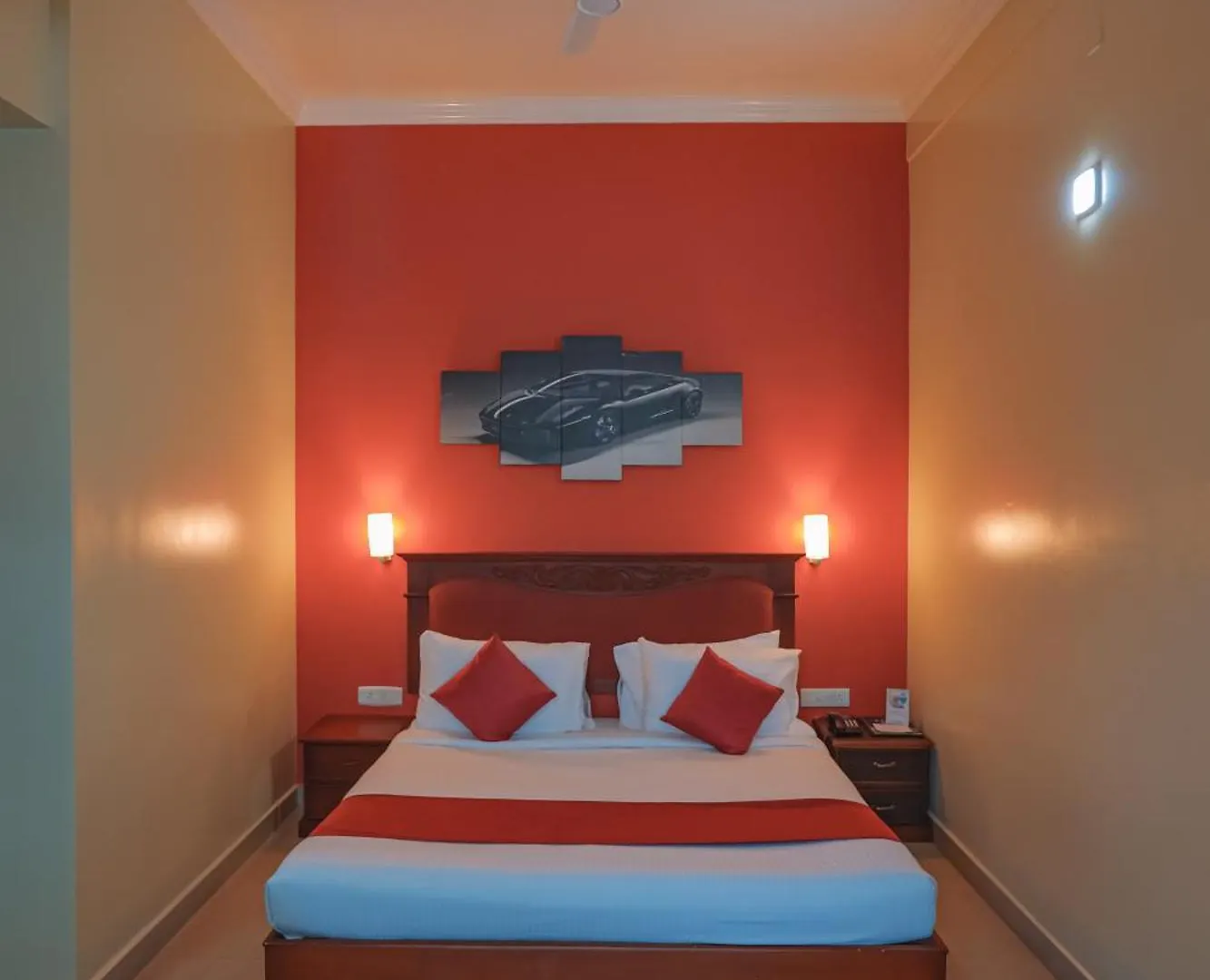 Club7 Hotel Tiruvalla