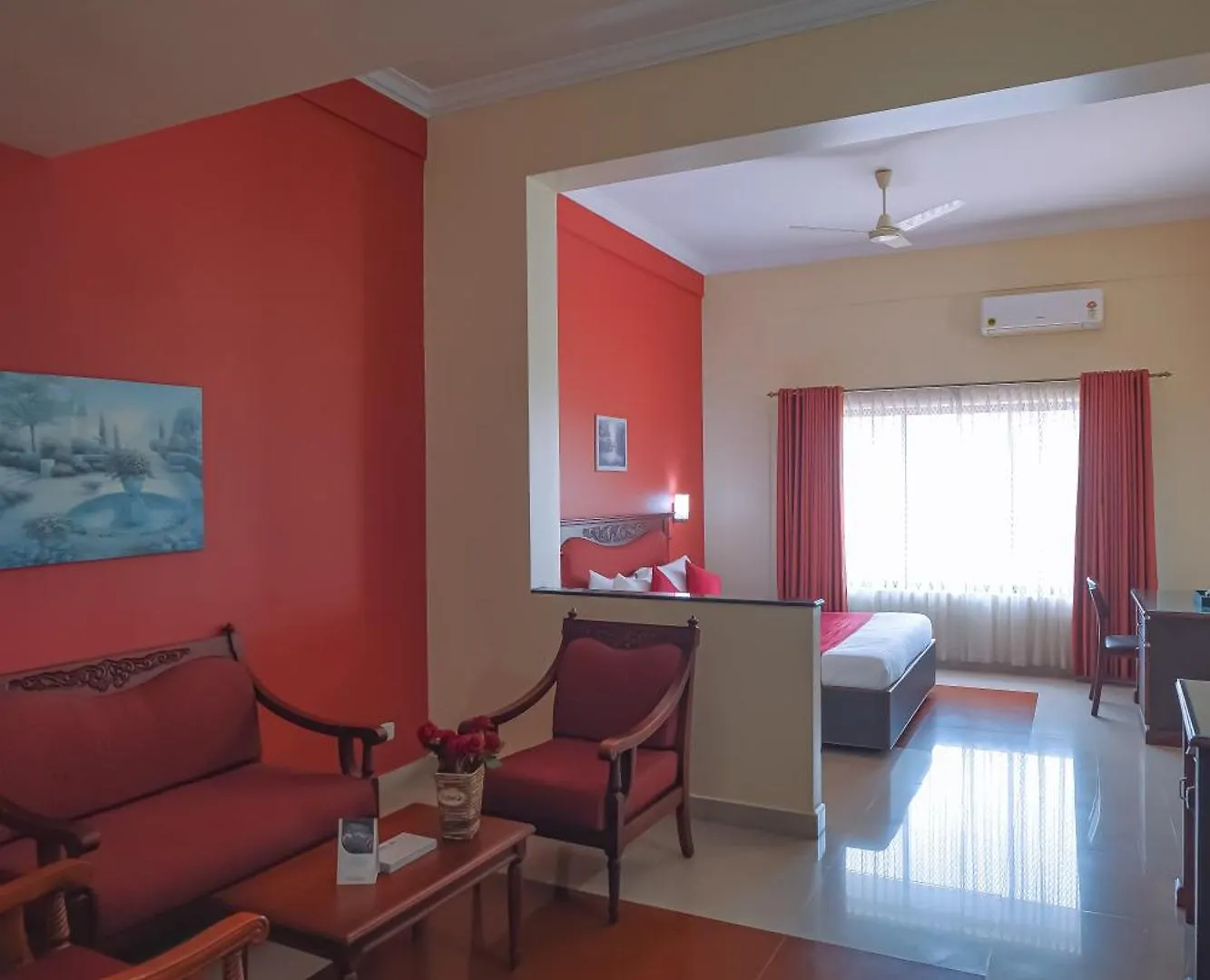 Club7 Hotel Tiruvalla