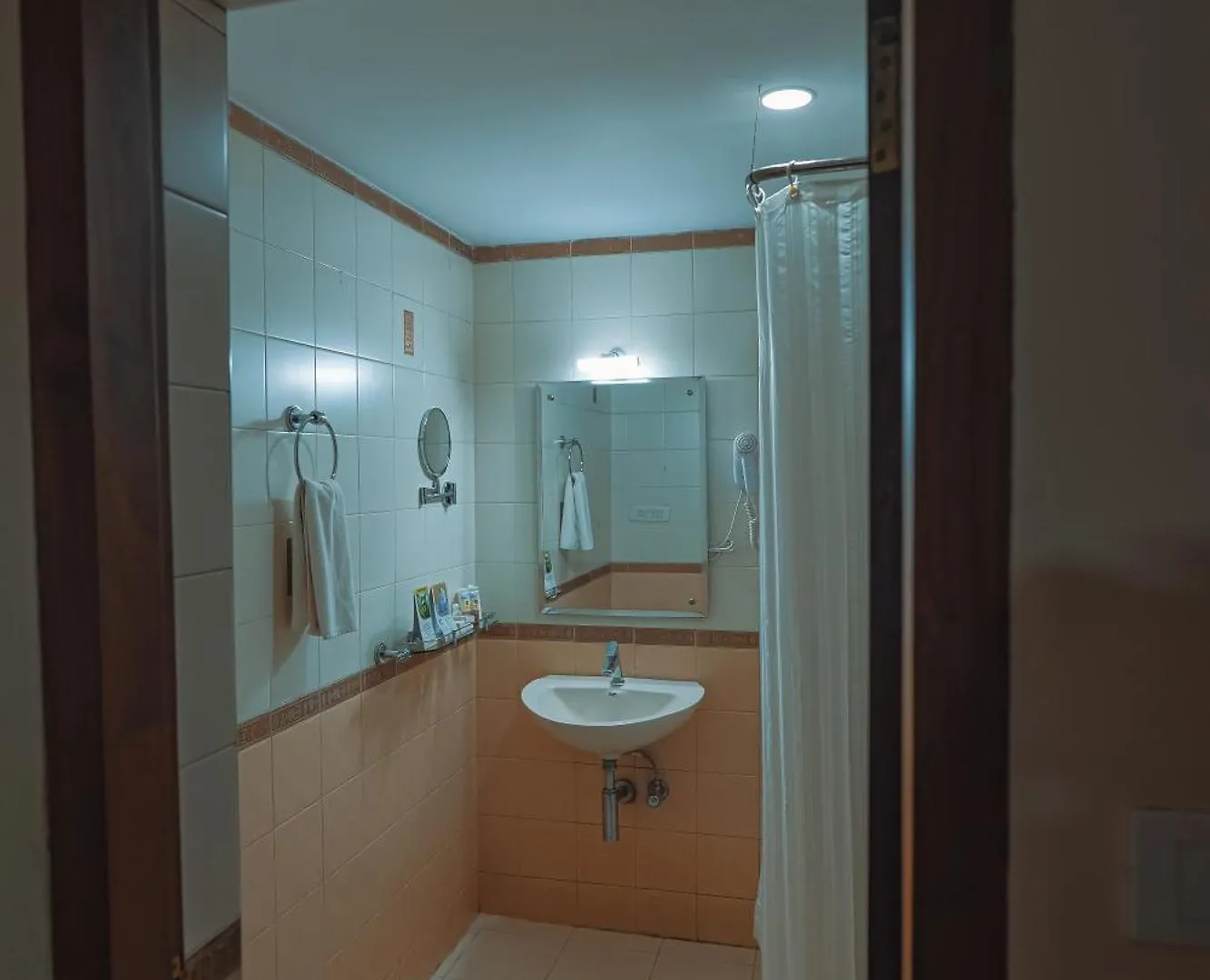 Club7 Hotel Tiruvalla